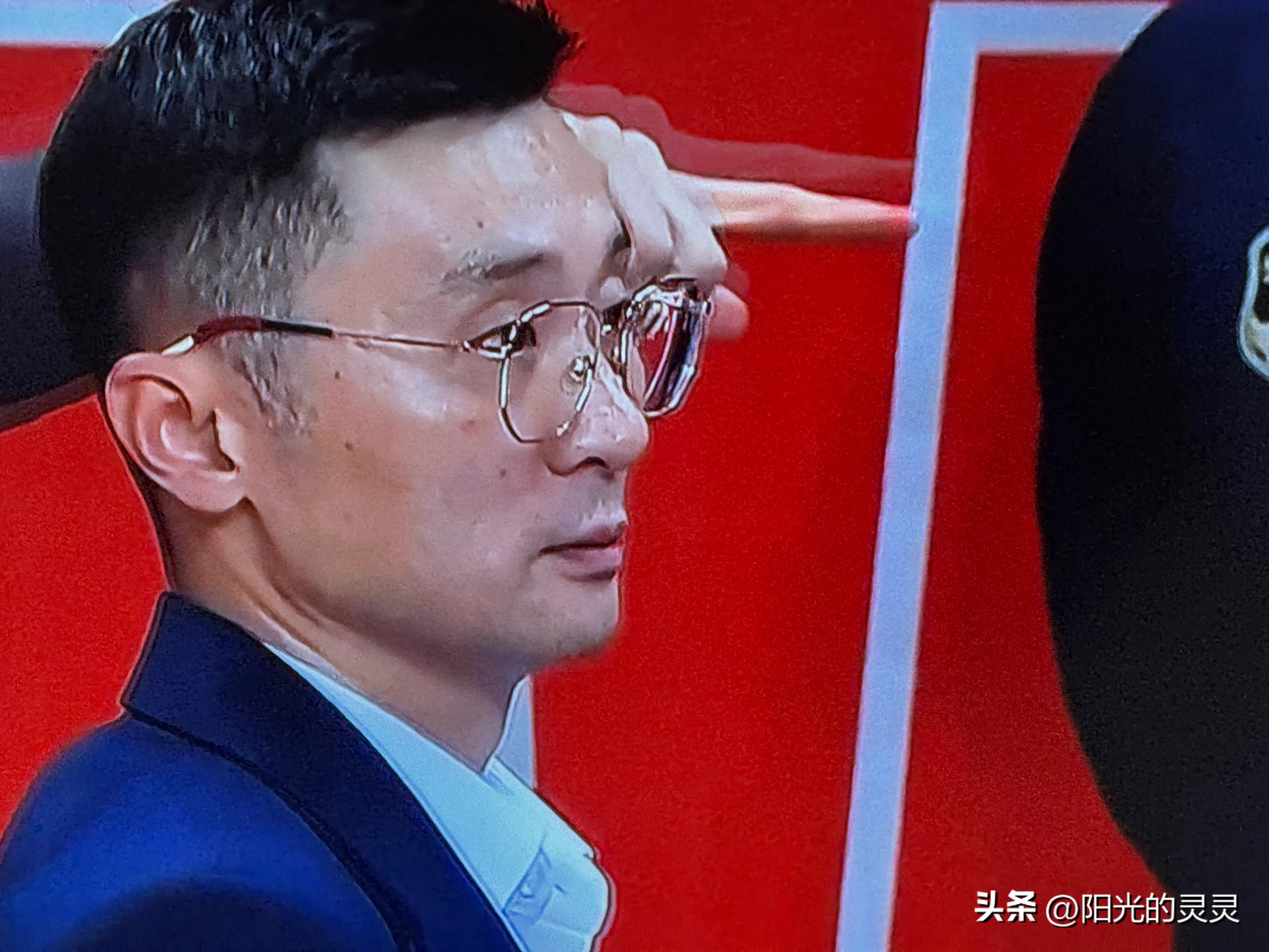 今夜CBA季后赛焦点战，上海久事战术微调，震撼外界，临场指挥获称赞的简单介绍